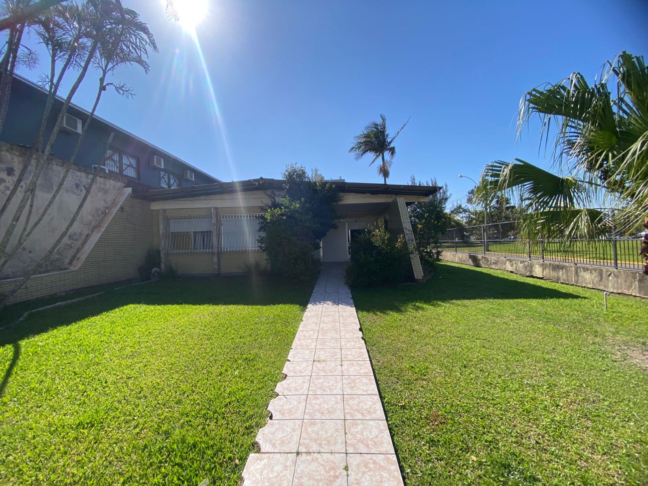 Casa 4 dormitórios para aluguel, Centro em Capão da Canoa | Ref.: 281