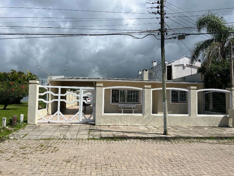 Casa 4 dormitórios para venda, centro em Xangrilá | Ref.: 390